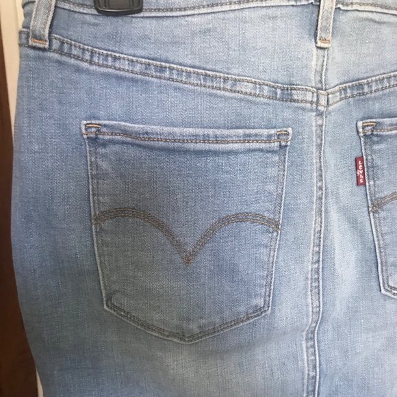 Levi Denim Skirt - Picture 5 of 5